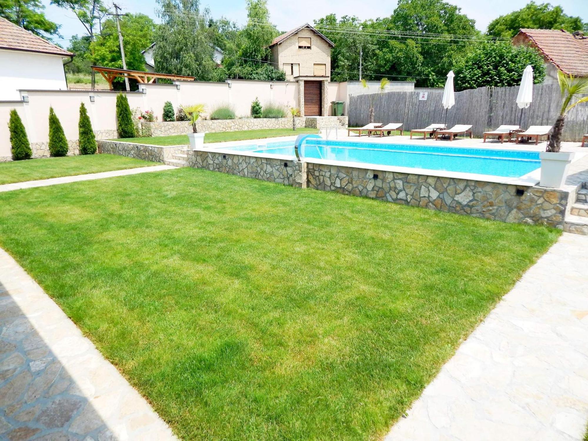 Aqualux Apartments Vrdnik Zewnętrze zdjęcie